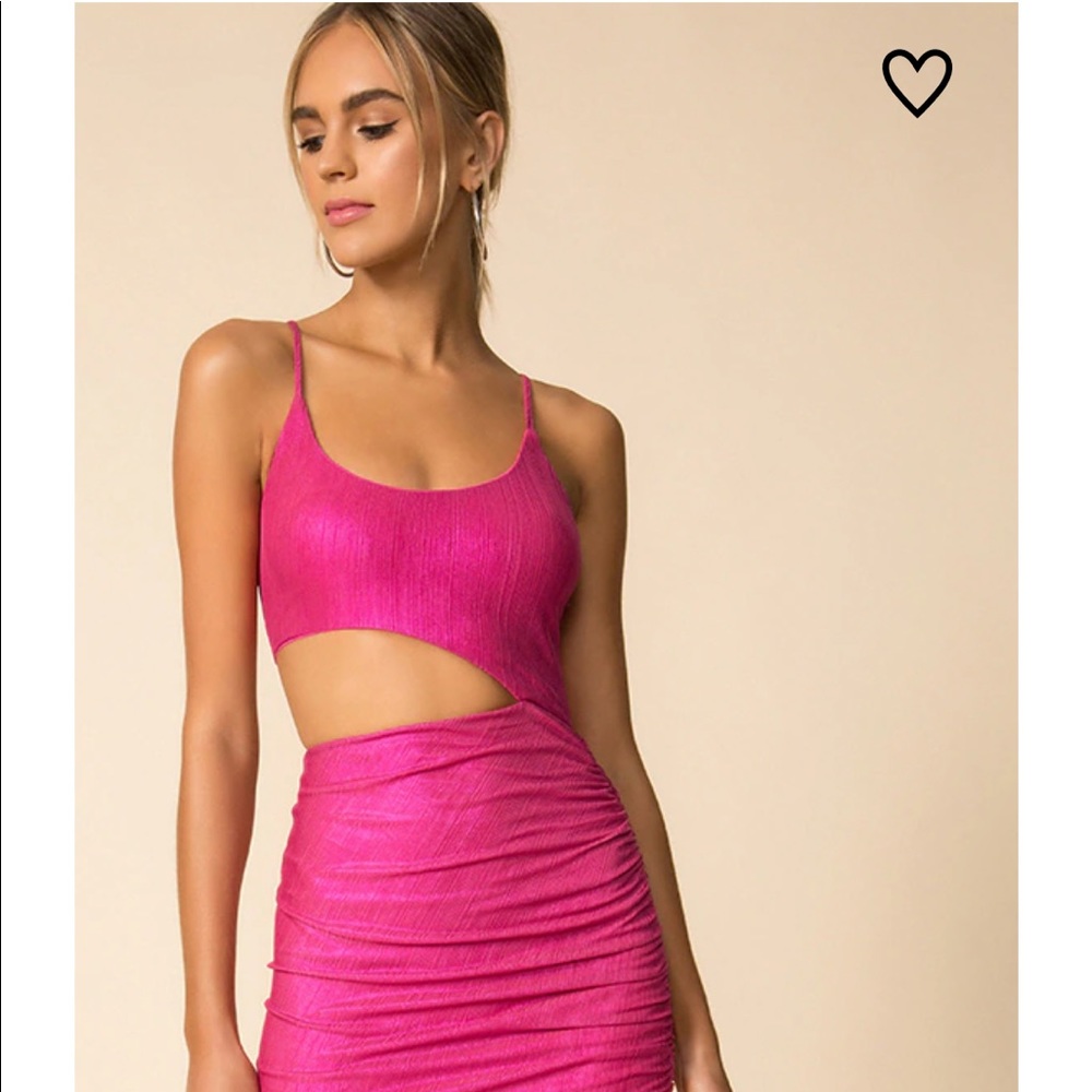 superdown
miyah cut out dress / sold out on superdown website!!